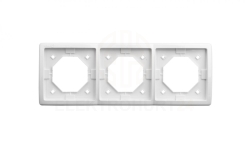 Simon Basic Standard Ramka bryzgoszczelna potrójna IP44 z uszczelką biała BMR3B/11