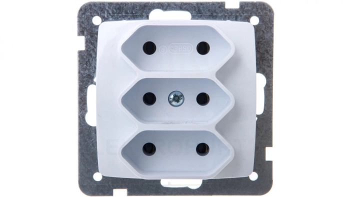 KARO Gniazdo potrójne b/u 2.5A EURO białe GP-3S/m/00