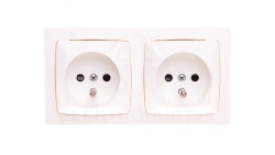 OTEO Gniazdo podwójne z/u 16A z przesłonami białe 086076