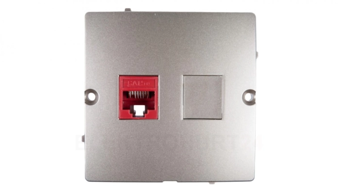 Simon Basic Gniazdo komputerowe pojedyncze RJ45 kat.5e satynowe BMF51.02/29