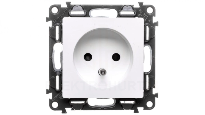 VALENA LIFE Gniazdo pojedyncze z/u 2P+Z z przesłonami biały 753184