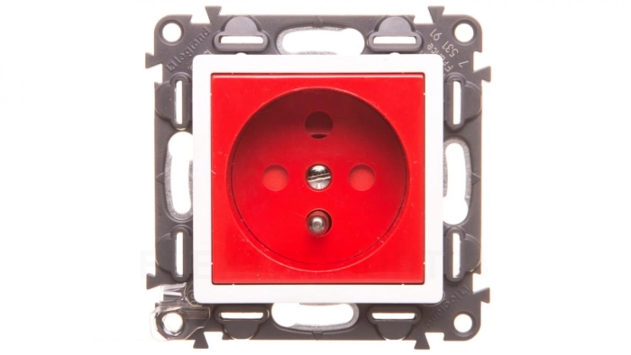 VALENA LIFE Gniazdo pojedyncze z/u 2P+Z z blokadą biały 753191