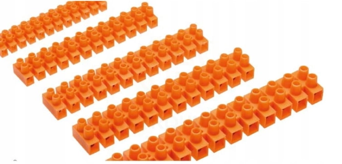 4386