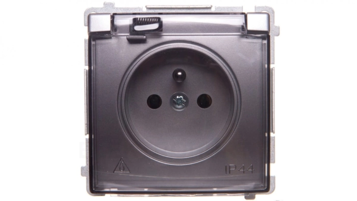 Simon Basic Gniazdo pojedyncze z/u bryzgoszczelne IP44 16A 250V srebrny mat BMGZ1B.01/43A