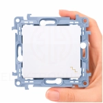 Łącznik schodowy zmienny szybkozłącza 10A 250V biały CW6C.01/11 – Simon 10.png